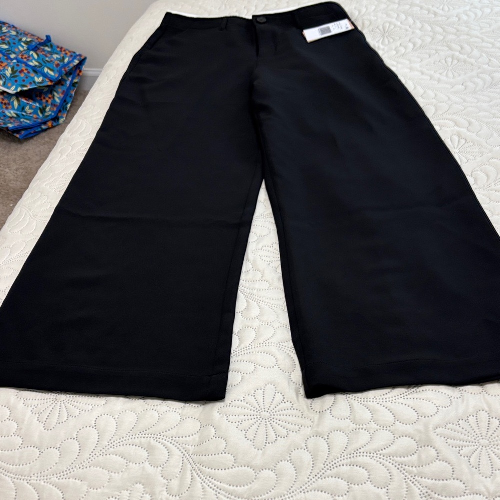 Chic Black Straight Leg Women's Pants
